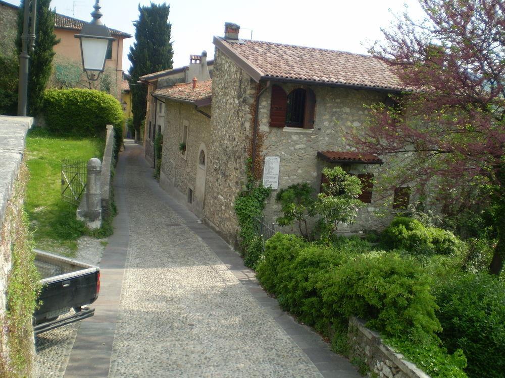 B&B Renzano bedrooms Salò Buitenkant foto